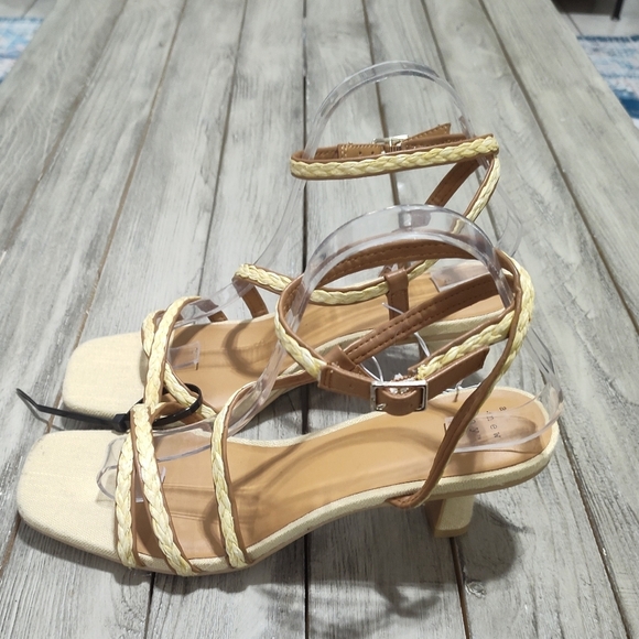NWT A New Day Irena Sandal Heel in Tan Size 9 - Picture 4 of 12